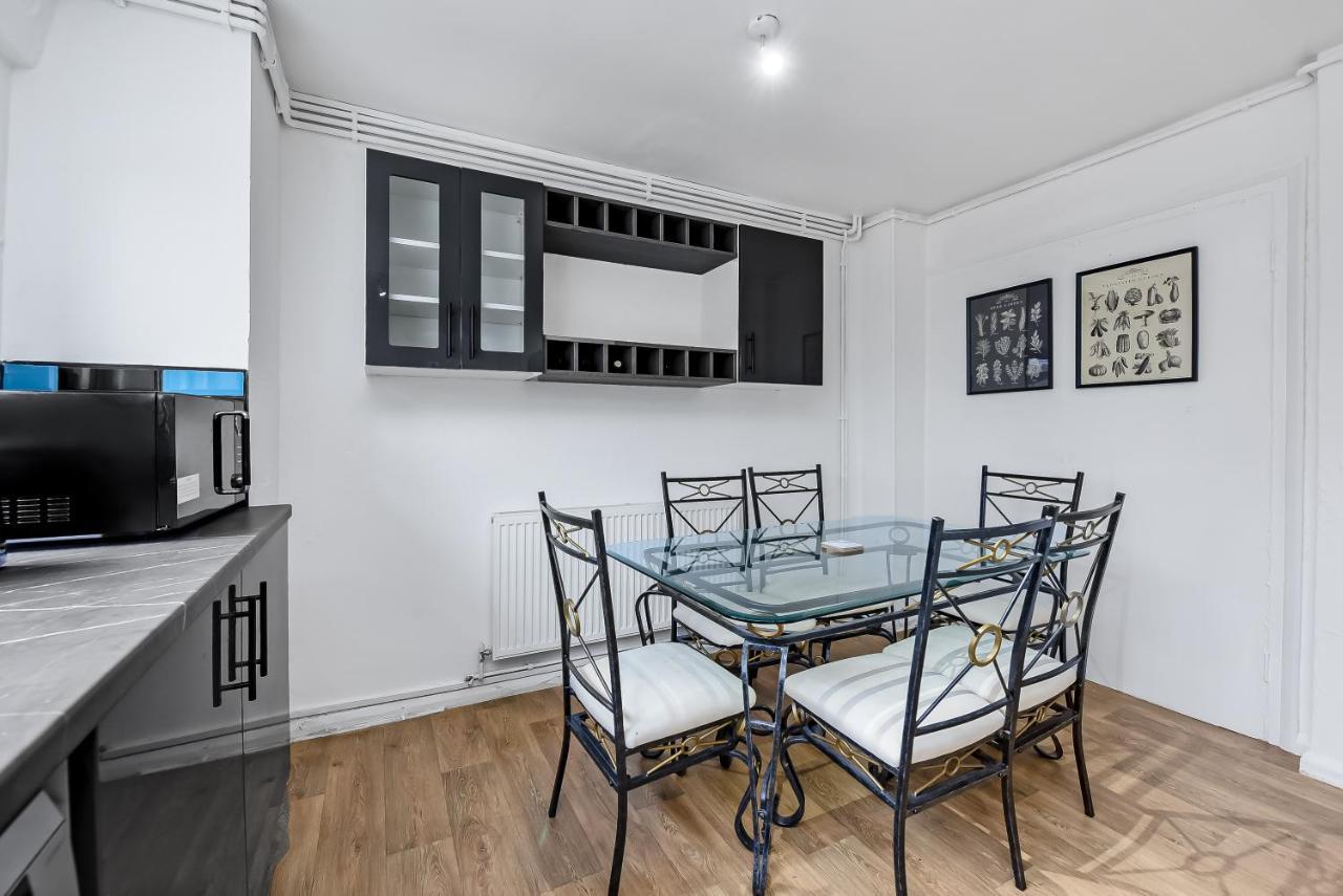 לונדון Stylish Excel 3 Bedroom Flat מראה חיצוני תמונה